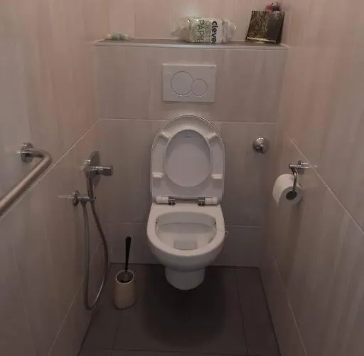 Apartman Quiet With Shared Kitchen Bathroom Graz