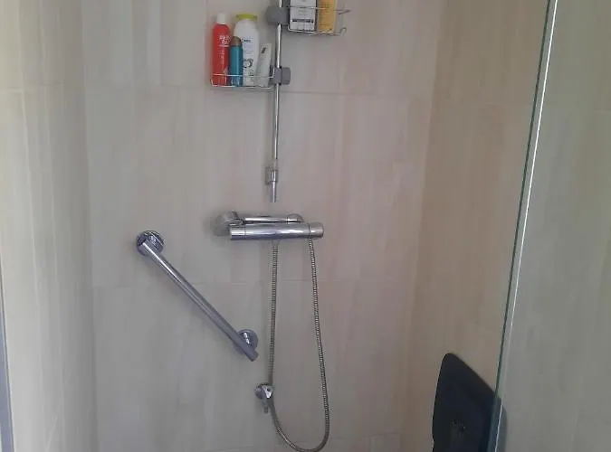 Apartman Quiet With Shared Kitchen Bathroom